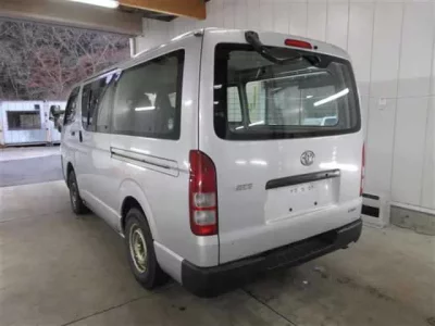 Toyota HIACE VAN  с аукциона в Японии