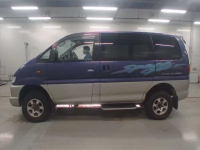 Mitsubishi DELICA