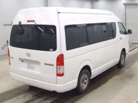 Toyota HIACE лот № 3241 оценка R  с аукциона в Японии 1