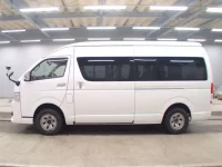 Toyota HIACE лот № 3241 оценка R  с аукциона в Японии 3