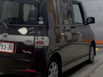 Daihatsu TANTO  с аукциона в Японии