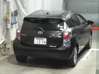 Toyota AQUA лот № 3005 оценка 4  с аукциона в Японии 1