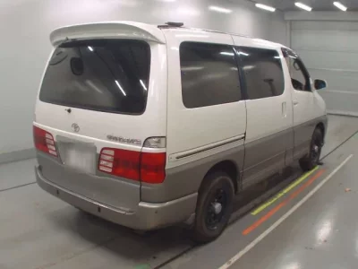Toyota HIACE  с аукциона в Японии