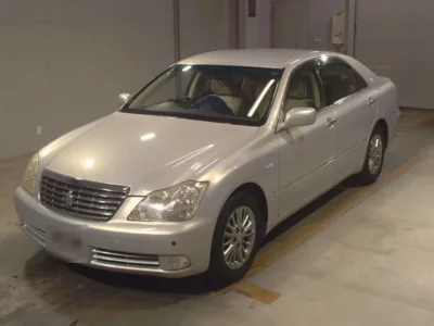 Toyota CROWN  с аукциона в Японии