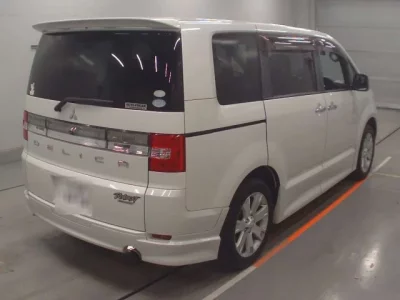 Mitsubishi DELICA D5  с аукциона в Японии