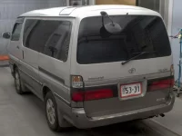 Toyota HIACE лот № 10063 оценка 3  с аукциона в Японии 1