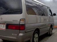 Toyota HIACE лот № 10063 оценка 3  с аукциона в Японии 4