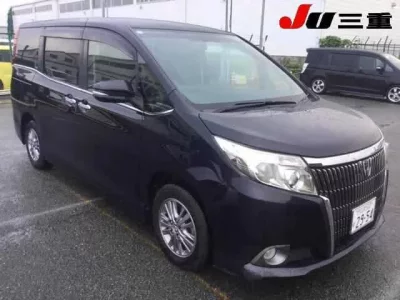 Toyota ESQUIRE  с аукциона в Японии