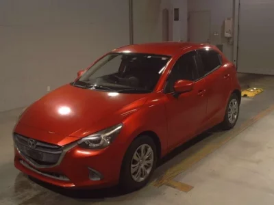 Mazda DEMIO  с аукциона в Японии