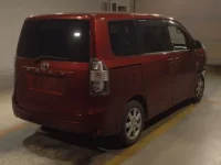 Toyota VOXY лот № 4102 оценка R  с аукциона в Японии 1