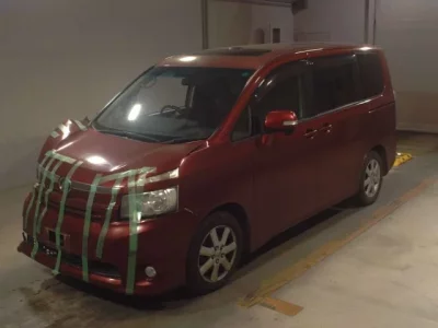 Toyota VOXY  с аукциона в Японии