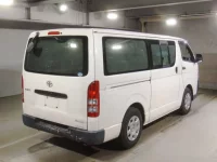 Toyota HIACE VAN лот № 70020 оценка 2  с аукциона в Японии 1