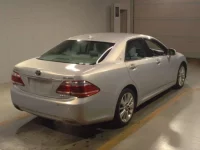Toyota CROWN лот № 4121 оценка RA  с аукциона в Японии 1
