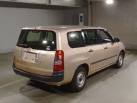 Toyota SUCCEED лот № 70032 оценка 3  с аукциона в Японии 1