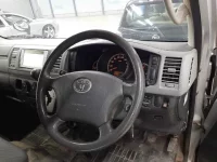 Toyota HIACE VAN лот № 30412 оценка 3  с аукциона в Японии 6