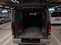 Toyota HIACE VAN лот № 30412 оценка 3  с аукциона в Японии 8