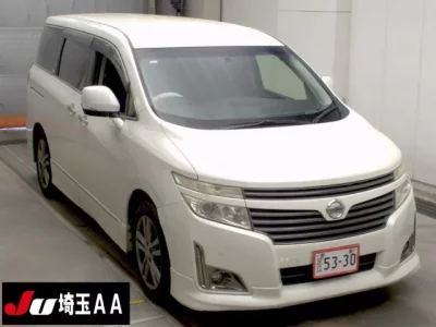 Nissan ELGRAND  с аукциона в Японии