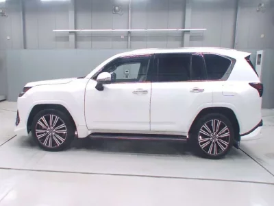 Lexus LX  с аукциона в Японии