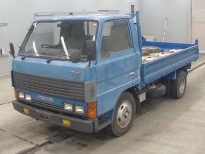 Mazda TITAN  с аукциона в Японии