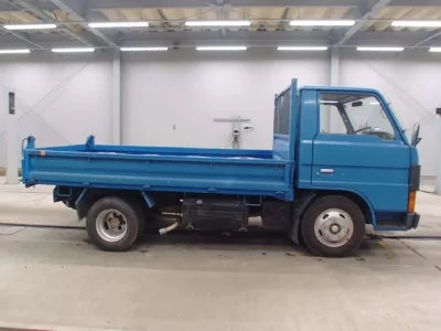 Mazda TITAN  с аукциона в Японии