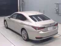 Lexus ES лот № 4020 оценка 3.5  с аукциона в Японии 5