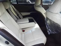 Lexus ES лот № 4020 оценка 3.5  с аукциона в Японии 9