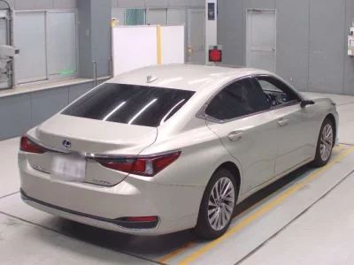 Lexus ES  с аукциона в Японии