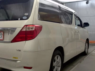 Toyota ALPHARD  с аукциона в Японии