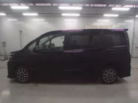 Toyota VOXY лот № 30435 оценка 3  с аукциона в Японии 3