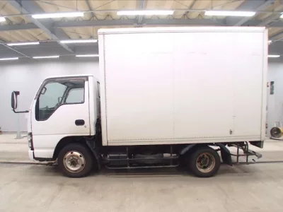 Isuzu ELF  с аукциона в Японии