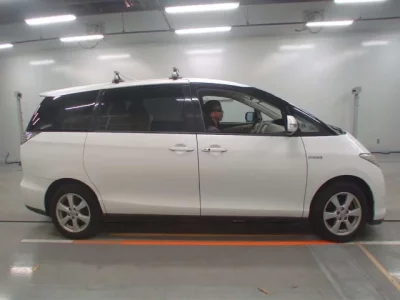 Toyota ESTIMA HYBRID  с аукциона в Японии