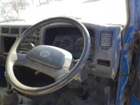 Toyota DYNA лот № 30443 оценка 3.5  с аукциона в Японии 6