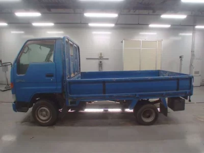 Toyota DYNA  с аукциона в Японии