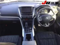 Mitsubishi ECLIPSE CROSS лот № 2111 оценка R  с аукциона в Японии 7