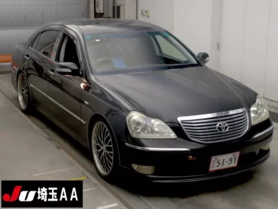 Toyota CROWN  с аукциона в Японии