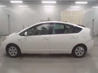 Toyota PRIUS лот № 30452 оценка R  с аукциона в Японии 3