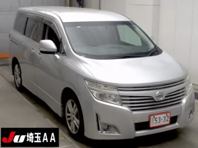 Nissan ELGRAND  с аукциона в Японии