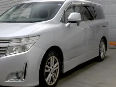 Nissan ELGRAND  с аукциона в Японии