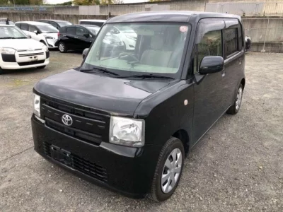 Toyota PIXIS SPACE  с аукциона в Японии