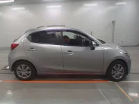 Mazda DEMIO лот № 30457 оценка 3.5  с аукциона в Японии 2