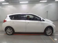 Toyota AURIS лот № 30458 оценка 3.5  с аукциона в Японии 2