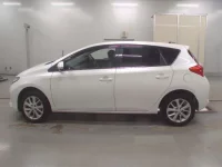 Toyota AURIS лот № 30458 оценка 3.5  с аукциона в Японии 3