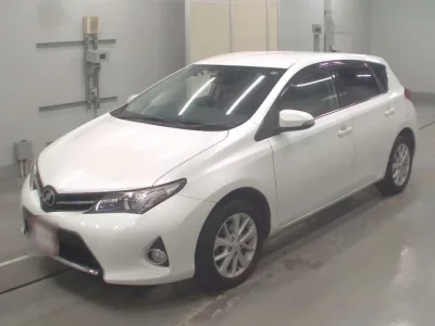 Toyota AURIS  с аукциона в Японии
