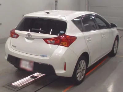 Toyota AURIS  с аукциона в Японии