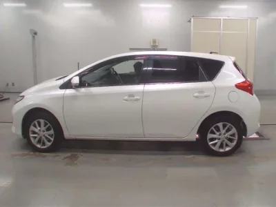 Toyota AURIS  с аукциона в Японии
