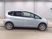 Honda FIT лот № 5501 оценка R  с аукциона в Японии 2
