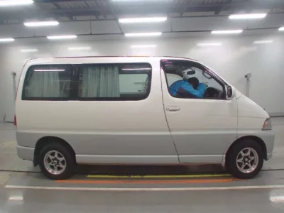 Toyota HIACE REGIUS
