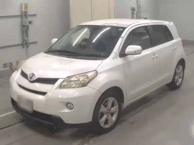 Toyota IST  с аукциона в Японии