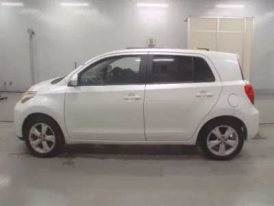 Toyota IST  с аукциона в Японии