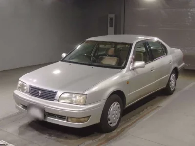 Toyota CAMRY  с аукциона в Японии